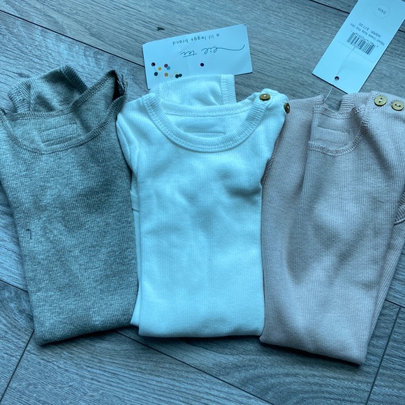 Bundle of 3 NWT lil legs onesies - Picture 1 of 2